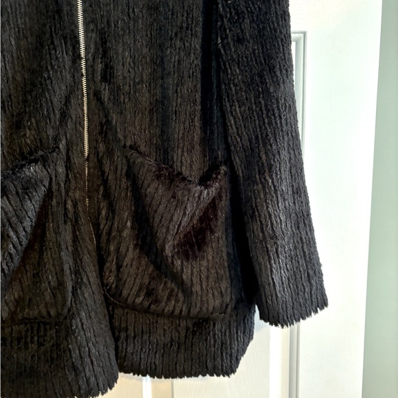 Mododoc Los Angeles Faux Fur Jacket - Picture 4 of 5